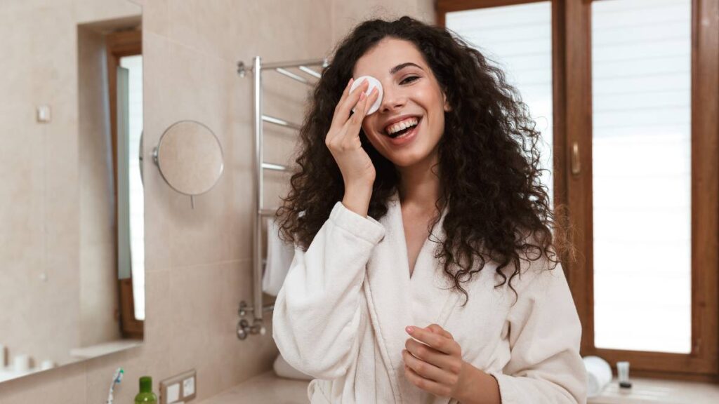 Travel-Friendly Skincare Routine for Long Journeys